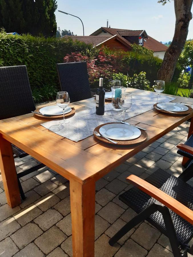 Stilvolles Apartment "Romantic" Neukirchen vorm Wald Bagian luar foto