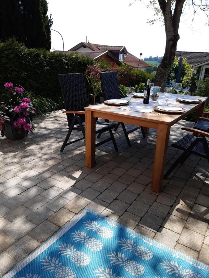 Stilvolles Apartment "Romantic" Neukirchen vorm Wald Bagian luar foto