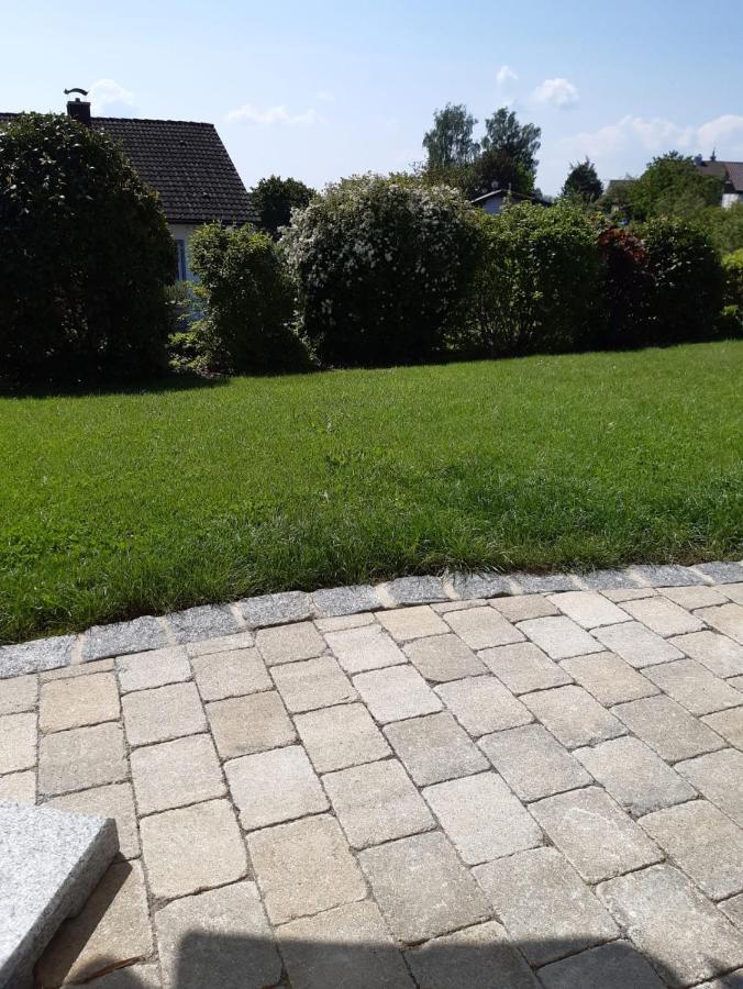 Stilvolles Apartment "Romantic" Neukirchen vorm Wald Bagian luar foto