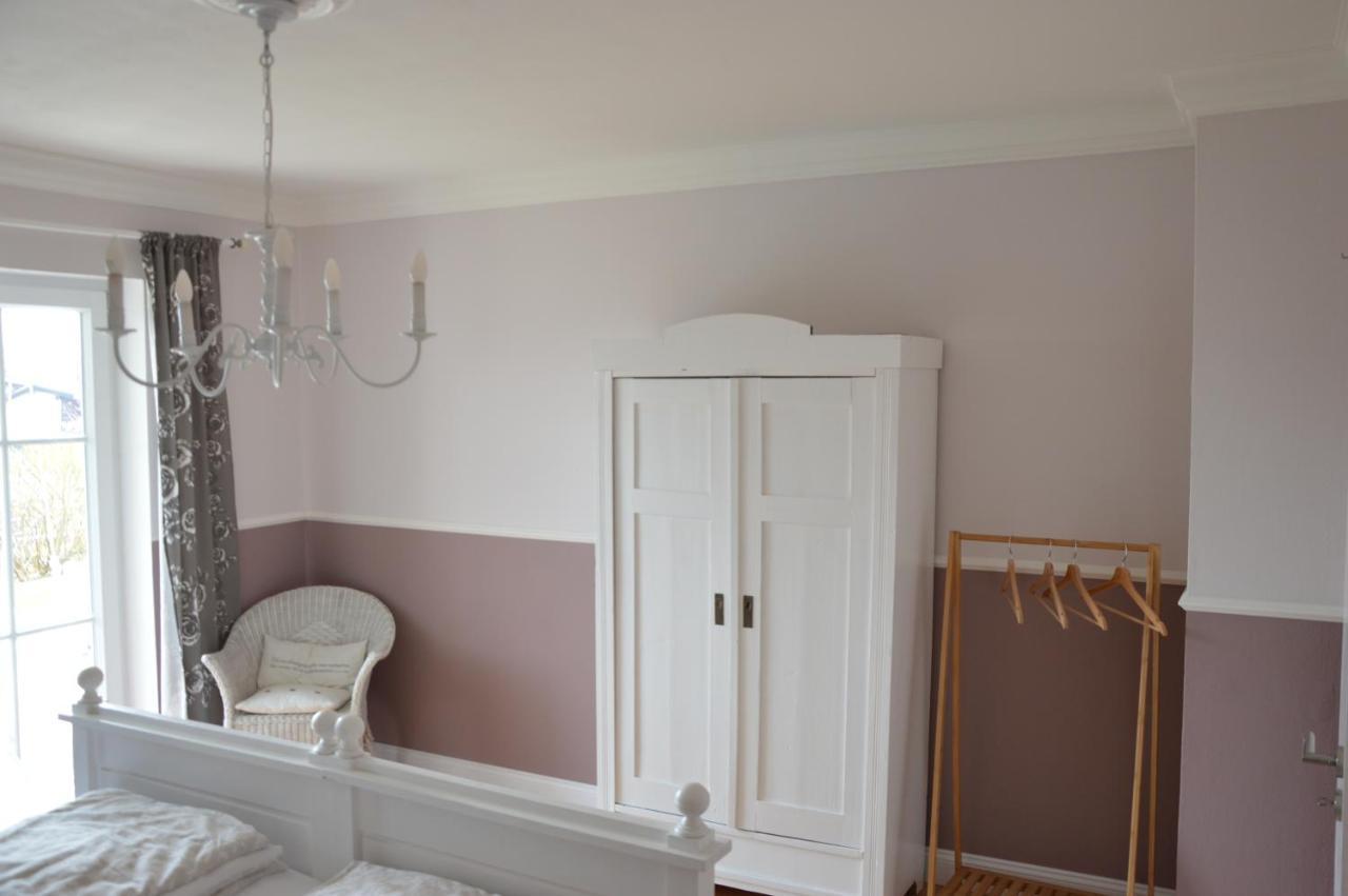 Stilvolles Apartment "Romantic" Neukirchen vorm Wald Bagian luar foto